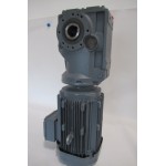 54 RPM 2,2 kW  366 Nm Asmaat 35 mm. Unused. 